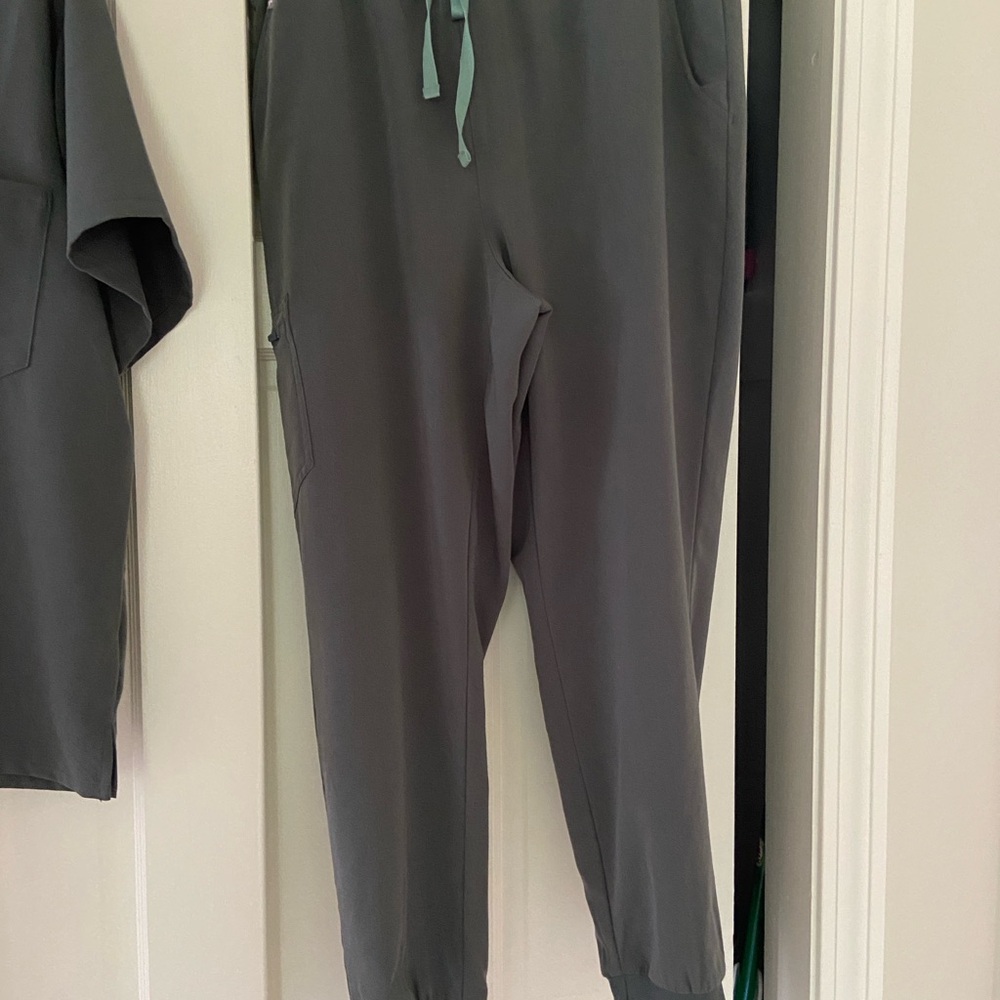 Figs Gray Sweatpants Relaxed Fit Joggers